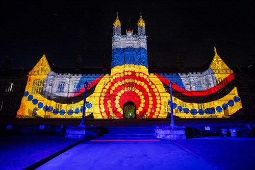 La -trb -australia -vivid -sydney -20150527-002